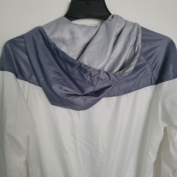 Nike Windbreaker The Windrunner Womens Small Front Zip Gray White - Picture 10 of 14